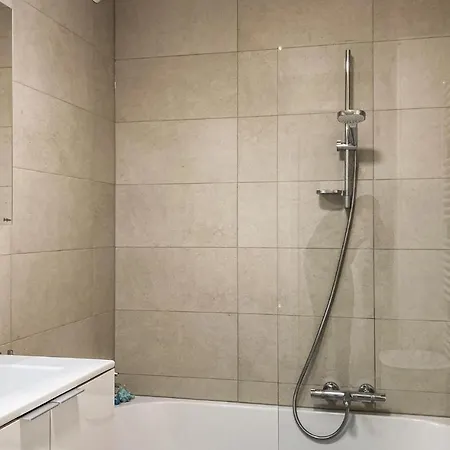 Stunning In With Wifi Apartment